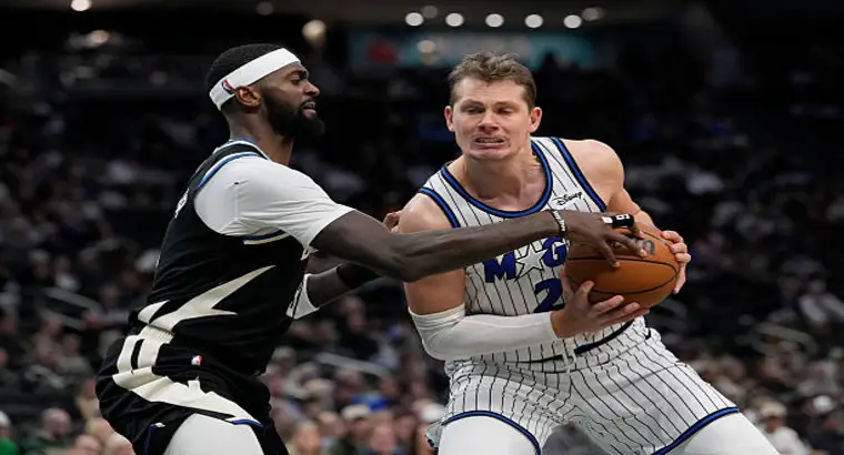 magic vs bucks defensive moment